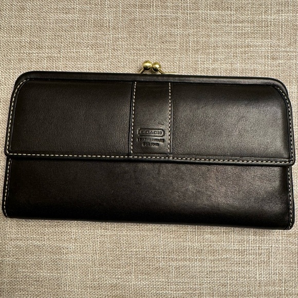Coach Handbags - Vintage Coach Black Leather long kiss lock frame wallet coin purse